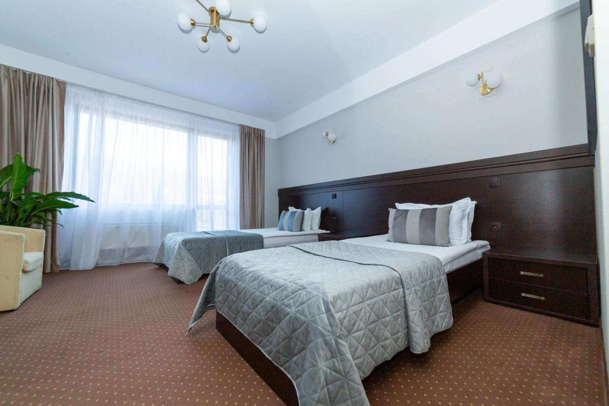 Hotel Restaurant Alesia Corunca Zewnętrze zdjęcie